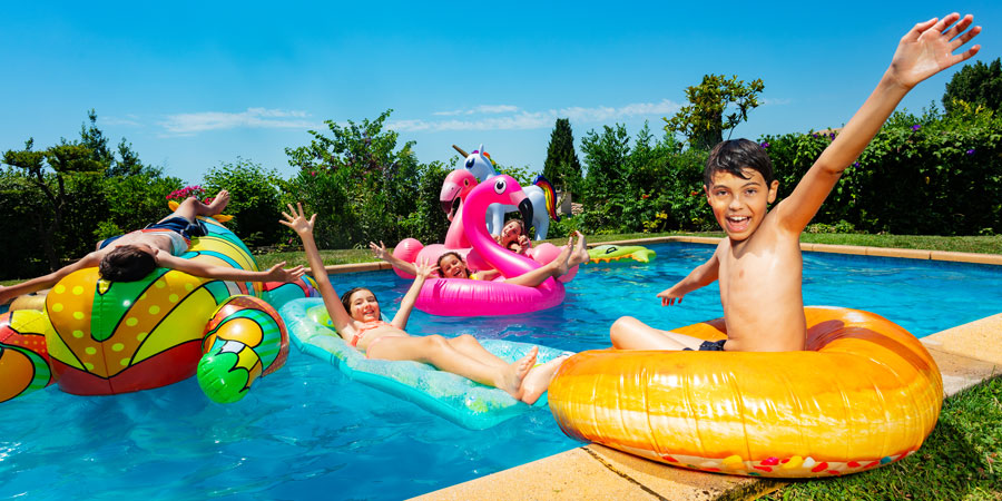 Mazda Series heat pump fits perfectly into your garden and heats your swimming pool